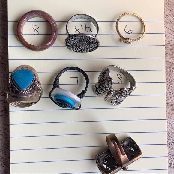 Lot of Assorted Rings - Picture 5 of 7